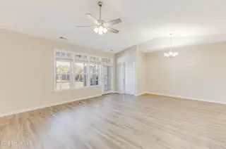 5118 Elton Drive SE, Southport, NC 28461 — 3-bedroom townhome in South Harbour Village, Southport, NC, photo 10 of 62: 5118 Elton-9