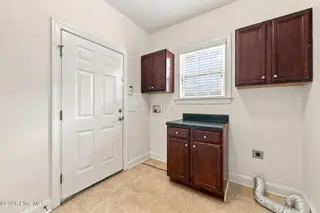 1204 Brighton Drive, Winterville, NC 28590 – photo 14: 13-web-or-mls-BLS_0023