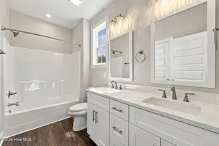 4006 Brighton Drive, New Bern, NC 28562 – photo 12: 9-web-or-mls-0C0A5684-edit