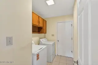 1929 Caracara Drive, New Bern, NC 28560 – photo 22: Laundry Room