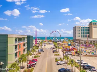 102 Cape Fear Boulevard Unit 204, Carolina Beach, NC 28428 — 2-bedroom condo in Towne Place Condominium, Carolina Beach, NC, photo 3 of 33