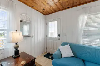 312 E Bogue Boulevard, Atlantic Beach, NC 28512 – photo 5: Entry