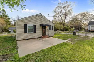 302 S Johnson Street, Mount Olive, NC 28365 – photo 2: 5T5A6588