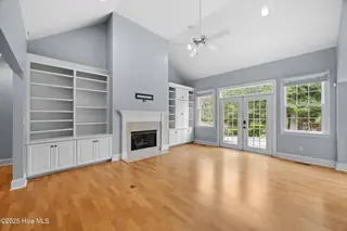 370 Whitebridge Road, Hampstead, NC 28443 – photo 14: 14_living room