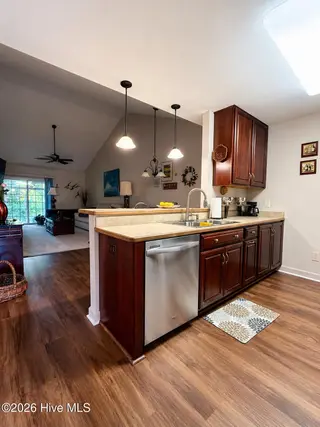 1211 S Taylor Street, Goldsboro, NC 27530 — 2-bedroom condo in Willow Run, Goldsboro, NC, photo 4 of 13