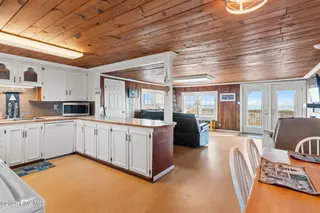 4025 E Beach Drive, Oak Island, NC 28465 – photo 16: 32-web-or-mls-CAMMediaLLC.com (32 of 47)
