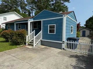 500 Nelson Drive, Jacksonville, NC 28540 — 3-bedroom home, Jacksonville, NC, photo 23 of 25: Right Side