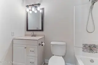 801 Brynn Marr Road, Jacksonville, NC 28546 – photo 14: 14-web-or-mls-IMG_9954RE