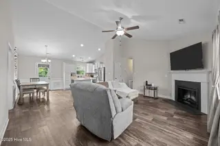 434 Mccall Drive, Jacksonville, NC 28540 – photo 4: 23-web-or-mls-_RAD0273