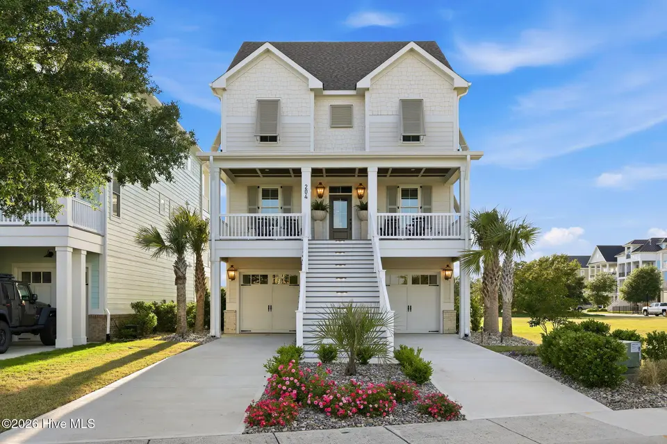 204 Back Street, Newport, NC 28570 – photo 1 of 71: 204 BACK STREET