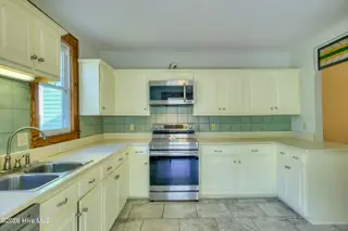 215 Queen Street, Wilmington, NC 28401 – photo 12: 215 Queen St. - Interior - Edited_8