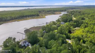 5303 Trade Winds Road, New Bern, NC 28560 – photo 6: 15-web-or-mls-DJI_0569