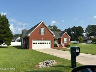 208 Pinewood Drive, New Bern, NC 28562 – photo 5: IMG_0874