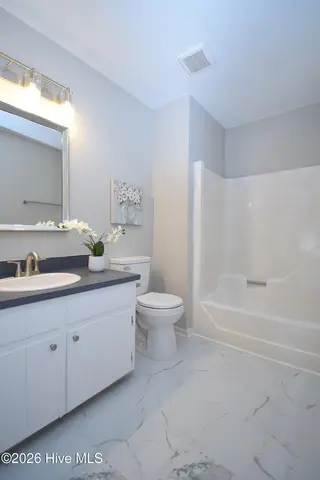 105 Concord Drive B, Greenville, NC 27834 – photo 17: DSC_6628