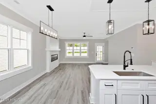 418 Summit Street, Aberdeen, NC 28315 – photo 7: dining-kitchen-living1