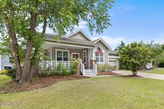 1213 Daisy Court, Holly Ridge, NC 28445 — 3-bedroom home in Neighborhoods of Holly Ridge, Holly Ridge, NC, photo 1 of 36: daisy-3