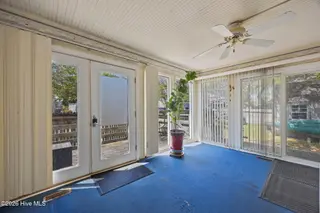 2812 Evans Street, Morehead City, NC 28557 – photo 21: Three seasons room