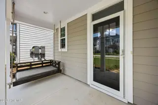 636 Countryside Lane, Wilmington, NC 28411 — 5-bedroom home in Middle Sound Village, Wilmington, NC, photo 5 of 57