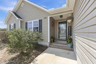 158 Quinn Hill Road, Newport, NC 28570 – photo 5: 5-web-or-mls-158 Quinn Hill 005_edit