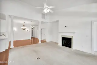 1009 N Sanderling Drive, Leland, NC 28451 — 3-bedroom townhome in Waterford of the Carolinas, Leland, NC, photo 5 of 63: Living Room