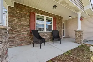 719 Savannah Drive, Jacksonville, NC 28546 – photo 5: 5-web-or-mls-05