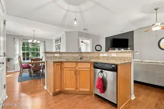 613 Rockland Drive, Greenville, NC 27858 – photo 14: 34-web-or-mls-IMG_0032