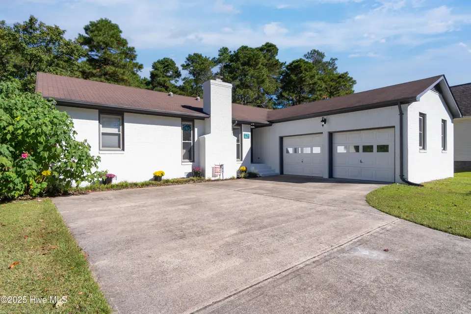 1814 Caracara Drive, New Bern, NC 28560 – photo 1 of 41: 1814 Caracara-1