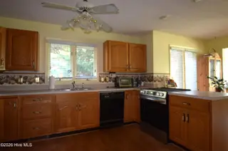 108 Fox Run Court, West End, NC 27376 – photo 16: Kitchen