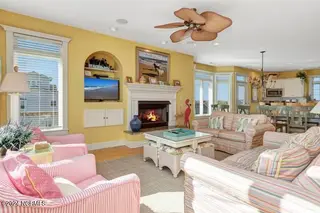 1911 Emerald Drive, Emerald Isle, NC 28594 – photo 4: 1911 Emerald Drive