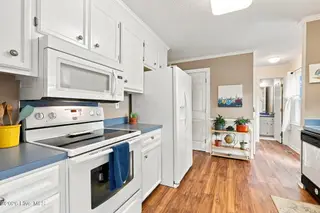 724 Winterfield Drive, Winterville, NC 28590 – photo 16: Kitchen