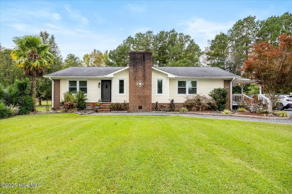 5490 Croomsbridge Road, Burgaw, NC 28425 – photo 1 of 33: 07-IMG_5019