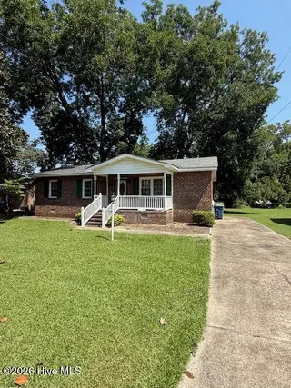 704 W 3rd Street, Washington, NC 27889 – photo 14: Front View