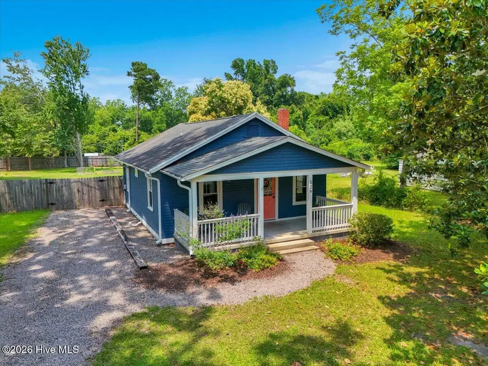 129 Glendale Drive, Wilmington, NC 28401 — 2-bedroom home in Wrightsboro, Wilmington, NC, photo 1 of 56