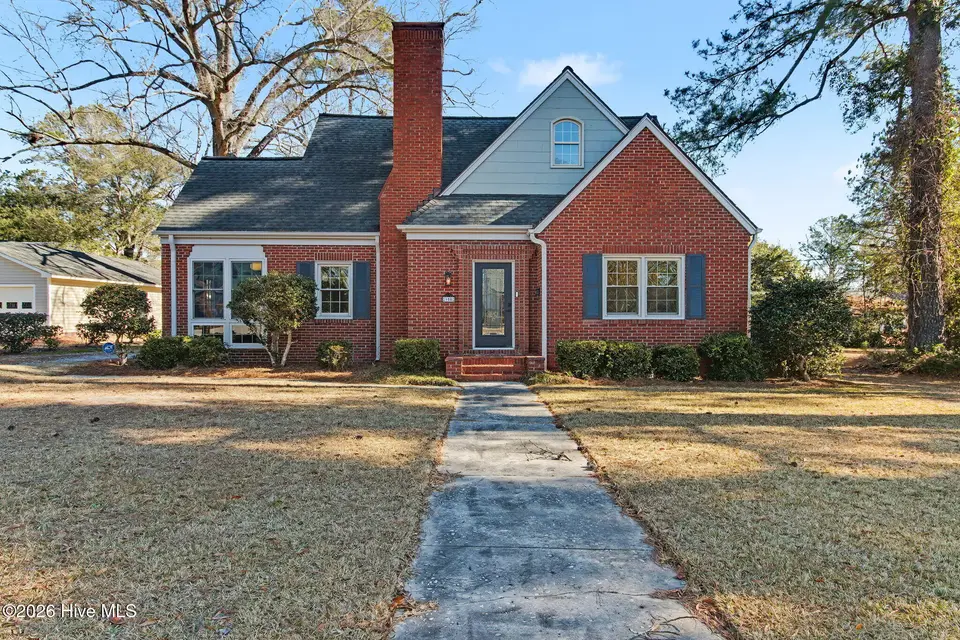 108 N Franklin Street, Whiteville, NC 28472 – photo 1 of 45: Front View