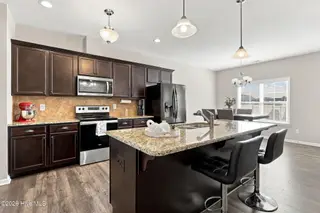 613 Knoll Circle, Greenville, NC 27858 – photo 19: Large Kitchen