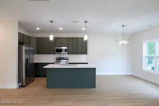 3300 Oaks Road, New Bern, NC 28560 – photo 13: Kitchen/Eat In Dining Area