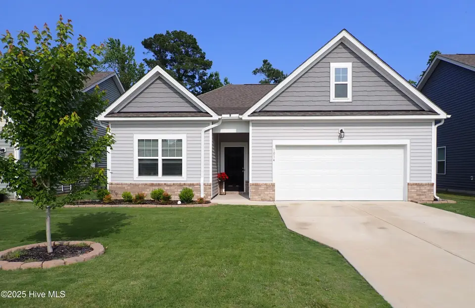 1014 Bogue Lane, New Bern, NC 28562 – photo 1 of 36: Front