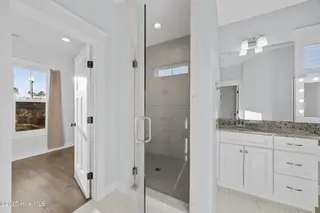 296 Aurora Place, Hampstead, NC 28443 – photo 17: 13_bathroom