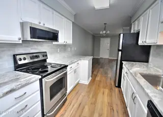 308 Country Club Villa Drive # 3, Shallotte, NC 28470 — 2-bedroom condo in Brierwood Estates, Shallotte, NC, photo 6 of 36: Kitchen