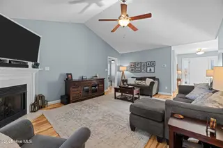 114 Iverson Lane, New Bern, NC 28562 – photo 13: 26-web-or-mls-DSC_5431