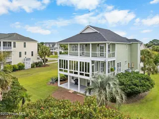 8304 Lakeview Drive, Wilmington, NC 28412 – photo 5: 8304LakeviewDr-3058