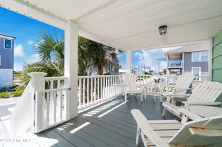 401 E Atlantic Boulevard, Atlantic Beach, NC 28512 – photo 17: Front porch view