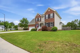 608 Stagecoach Drive, Jacksonville, NC 28546 – photo 2: 608 stagecoach-3