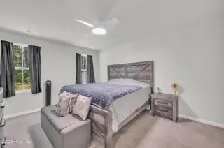 1053 Sharron Creek Drive, Shallotte, NC 28470 — 3-bedroom home in Sharron Creek Crossing, Shallotte, NC, photo 14 of 36: 1053 sharron crk dr-00017