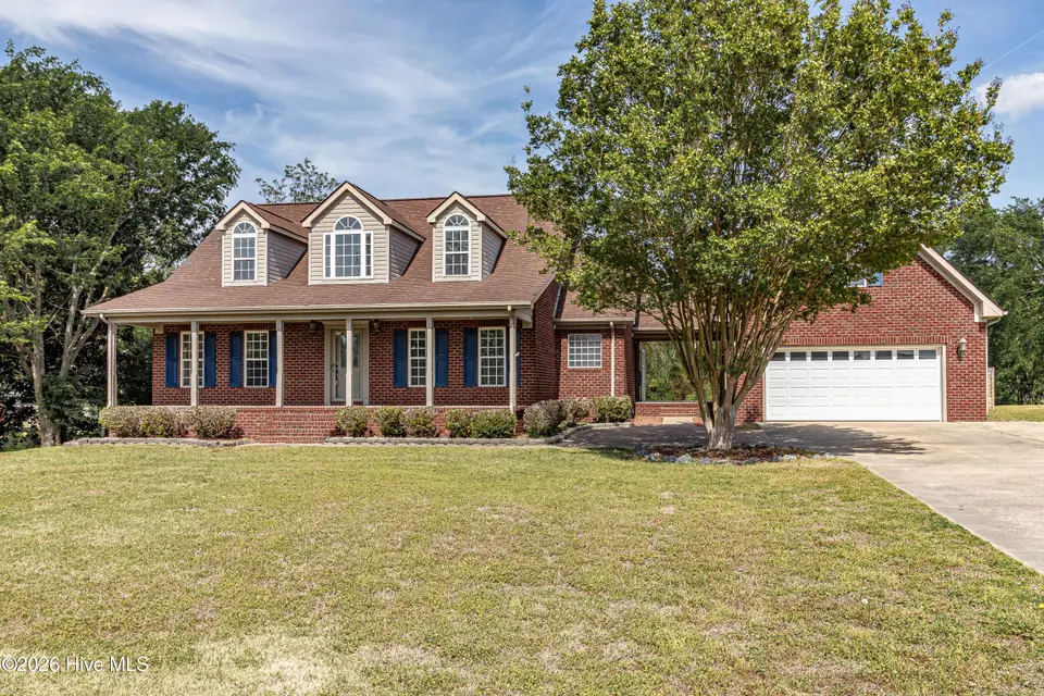 221 Millbrook Village Drive, Goldsboro, NC 27530 – photo 1 of 41: IMG_7549