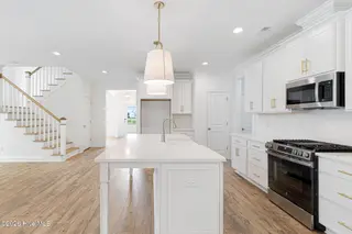 222 Windswept Lane, Beaufort, NC 28516 – photo 14: Kitchen with Island