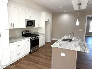 2413 Starling Lane, New Bern, NC 28562 – photo 19: upgraded kitchen