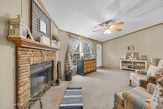 1221 Arvida Spur Road, Rocky Point, NC 28457 – photo 9: 12_living room