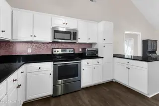 134 Starlight Drive, Cape Carteret, NC 28584 — 3-bedroom home, Cape Carteret, NC, photo 12 of 35