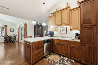 904 Muirfield Place, New Bern, NC 28560 – photo 17: 47-web-or-mls-0C0A8859